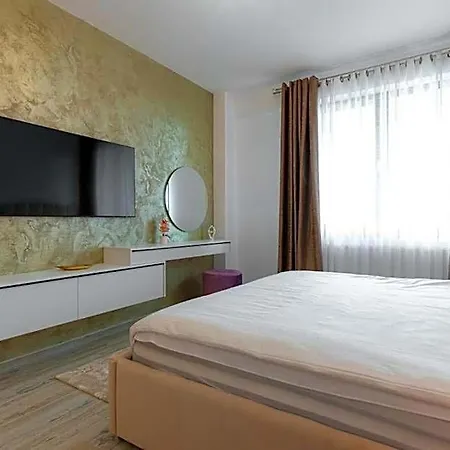 Hotel By R S 3 Constanţa