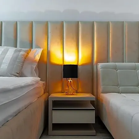 Hotel By R S 3 3*